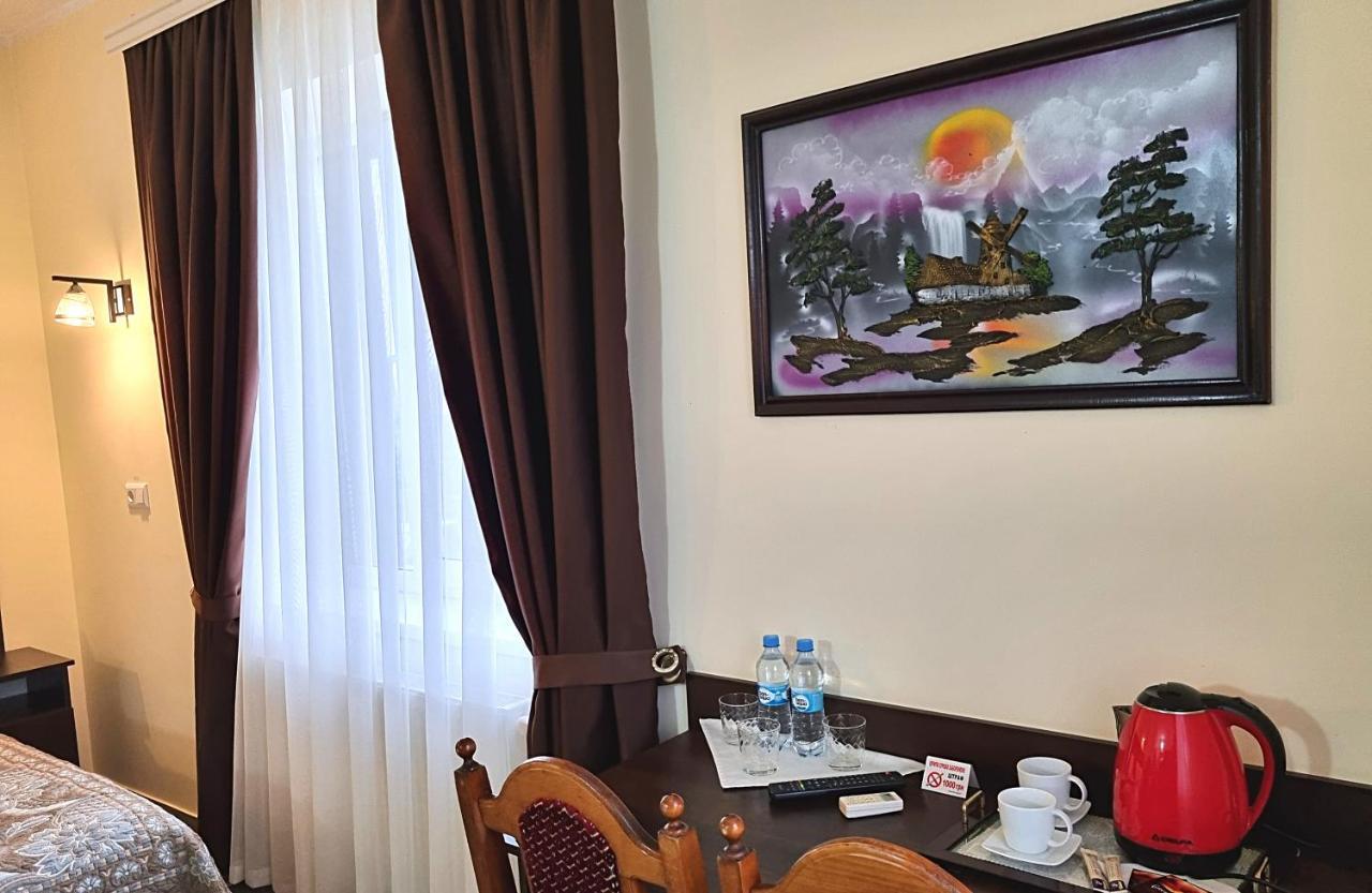 Готель "Валерія" Novoselytsya  Esterno foto