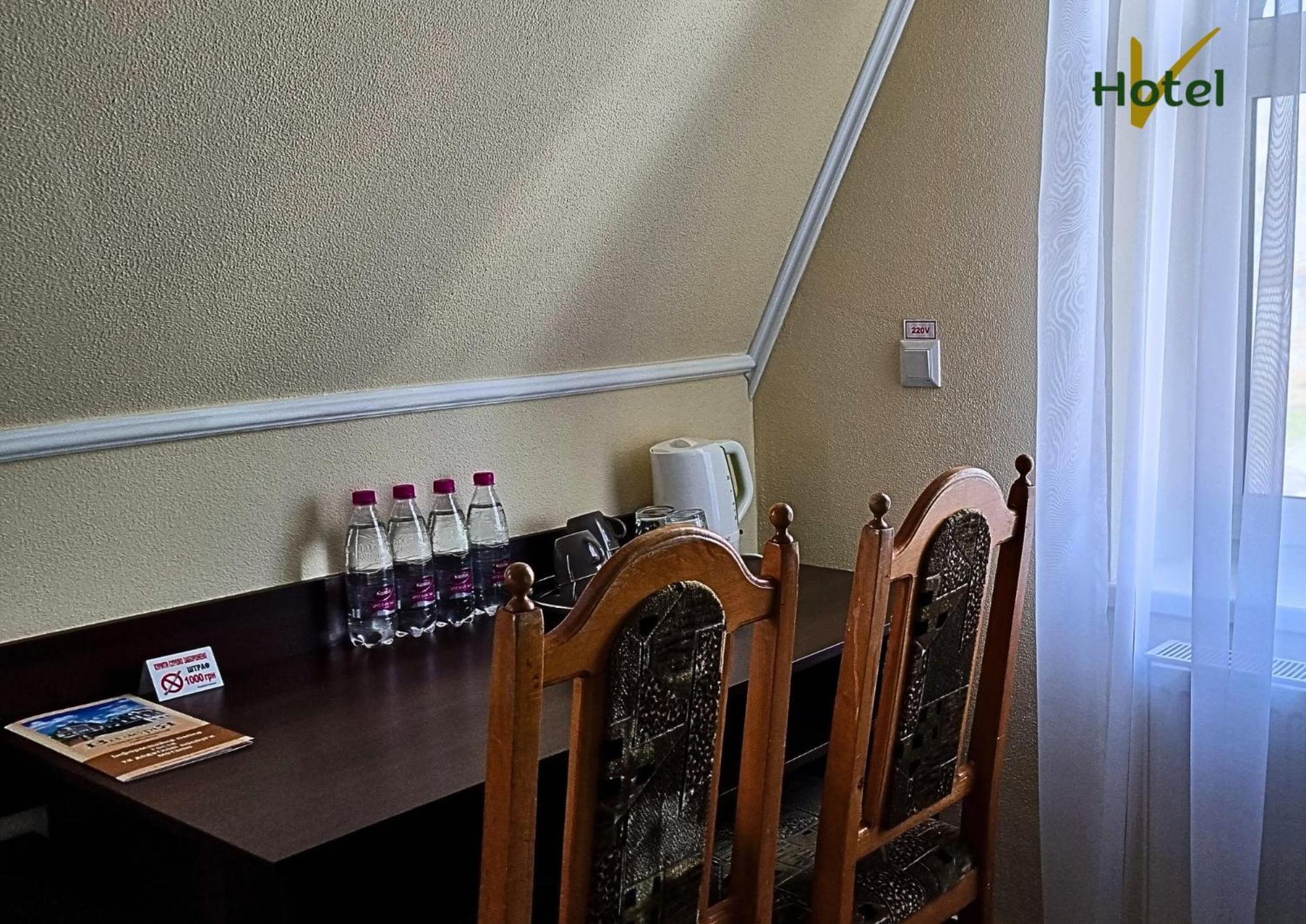 Готель "Валерія" Novoselytsya  Esterno foto